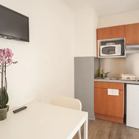 City Residence Chelles 2*