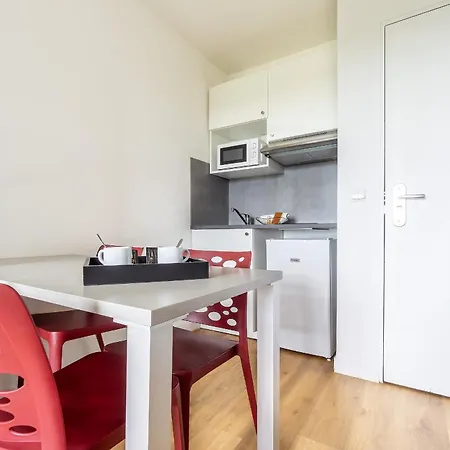City Residence Chelles Lägenhetshotell 2*