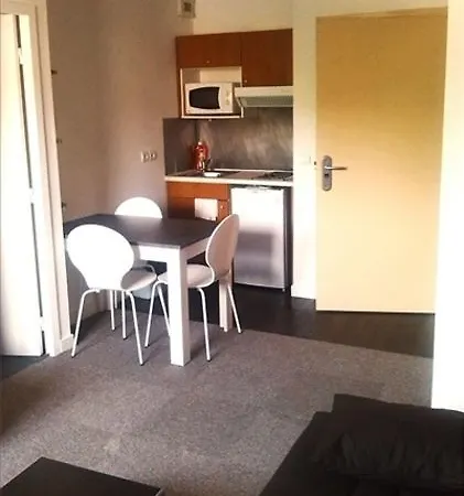 City Residence Chelles 2*
