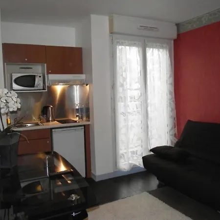 City Residence Chelles 2* Chelles (Seine-et-Marne)